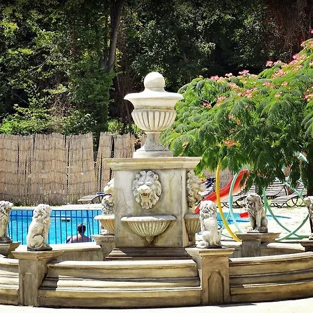 فندق Dana Palace