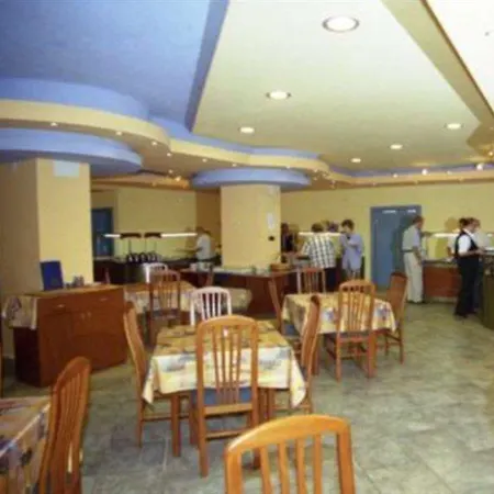 فندق Dana Palace 3*